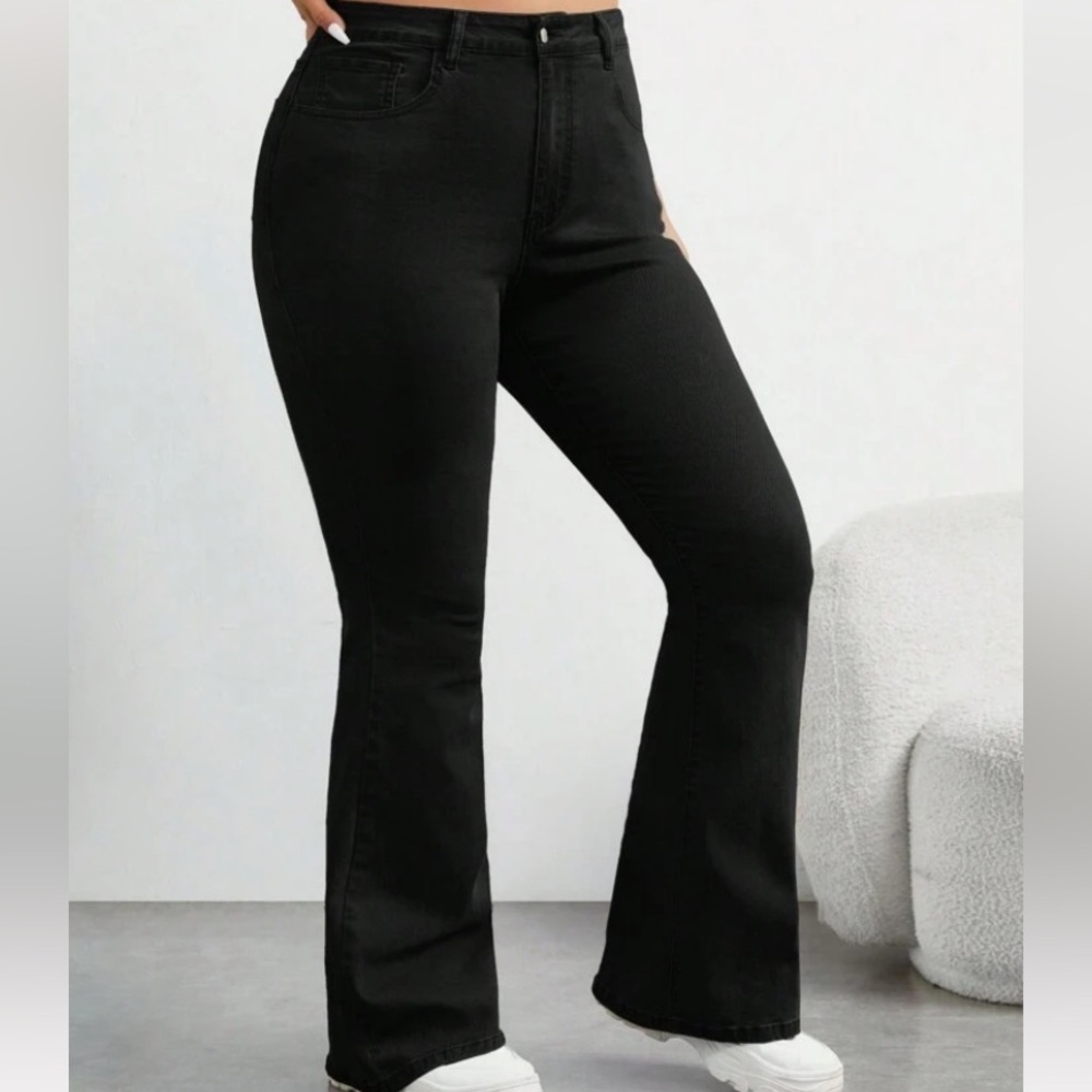 NWOT womens JEANS - Picture 2 of 4